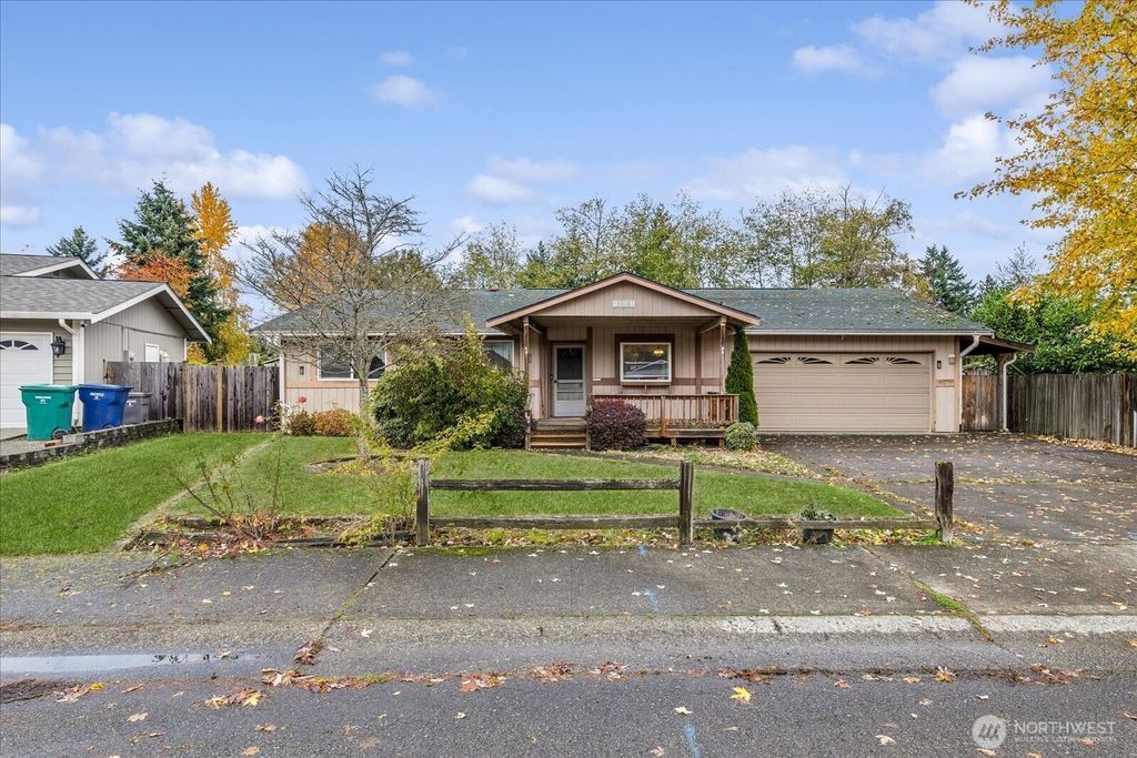 Photo of 1606 SW 322nd Street, Federal Way, WA 98023 (MLS # 2454808)