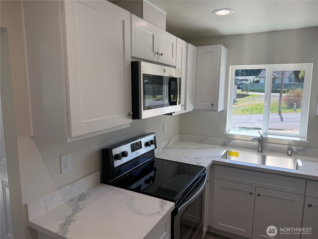 Photo of 3967 Division Avenue W, Bremerton, WA 98312 (MLS # 2503928)