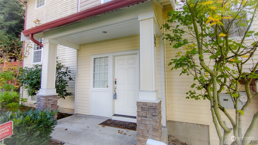 Photo of 28700 34th Ave S Ave #G-1, Auburn, WA 98001 (MLS # 2174305)