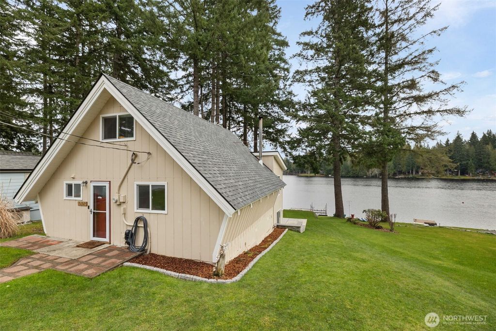 Photo of 2241 E Timberlake Drive W, Shelton, WA 98584 (MLS # 2484951)