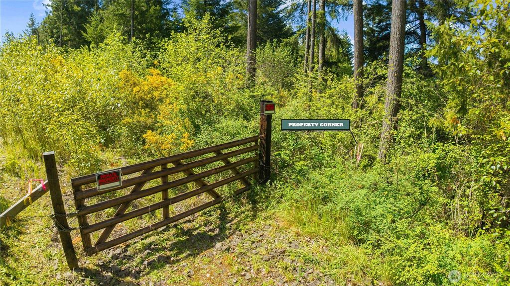 Photo of 0 Charbonneau Lane SE, Yelm, WA 98597 (MLS # 2526550)