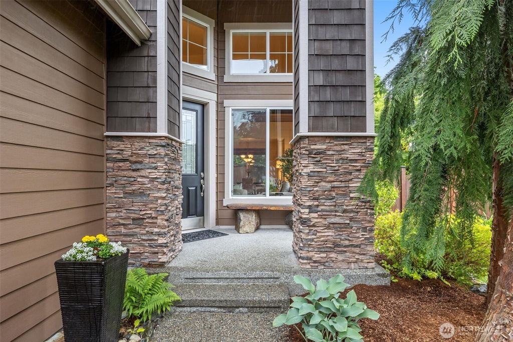 Photo of 3327 170th Place SE, Bothell, WA 98012 (MLS # 2373881)