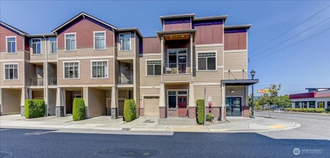 Photo of 4020 NE 3rd Place #B, Renton, WA 98056 (MLS # 2522911)