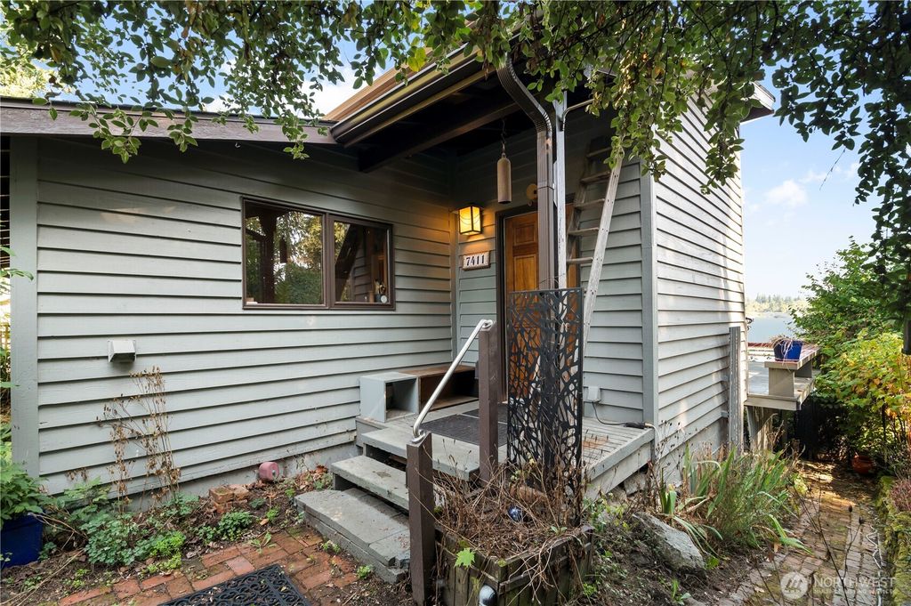 Photo of 7411 Hermosa Beach Road, Tulalip, WA 98271 (MLS # 2473298)