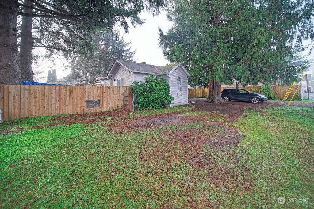 Photo of 502 3rd Avenue SE, Pacific, WA 98047 (MLS # 2191578)