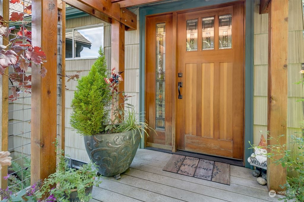Photo of 19026 12th Avenue NE, Shoreline, WA 98155 (MLS # 1996654)