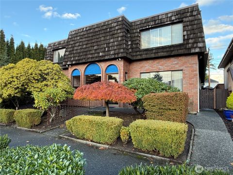 Photo of 2209 Colby Avenue #3, Everett, WA 98201 (MLS # 2449561)