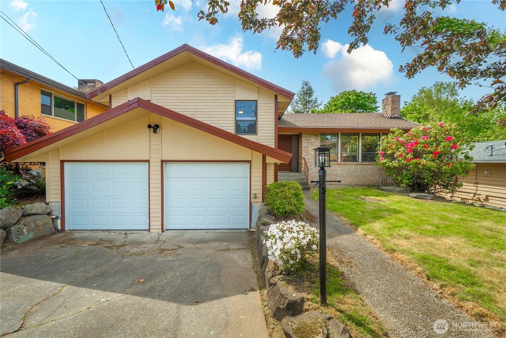 Photo of 11815 77th Avenue S, Seattle, WA 98178 (MLS # 2370028)