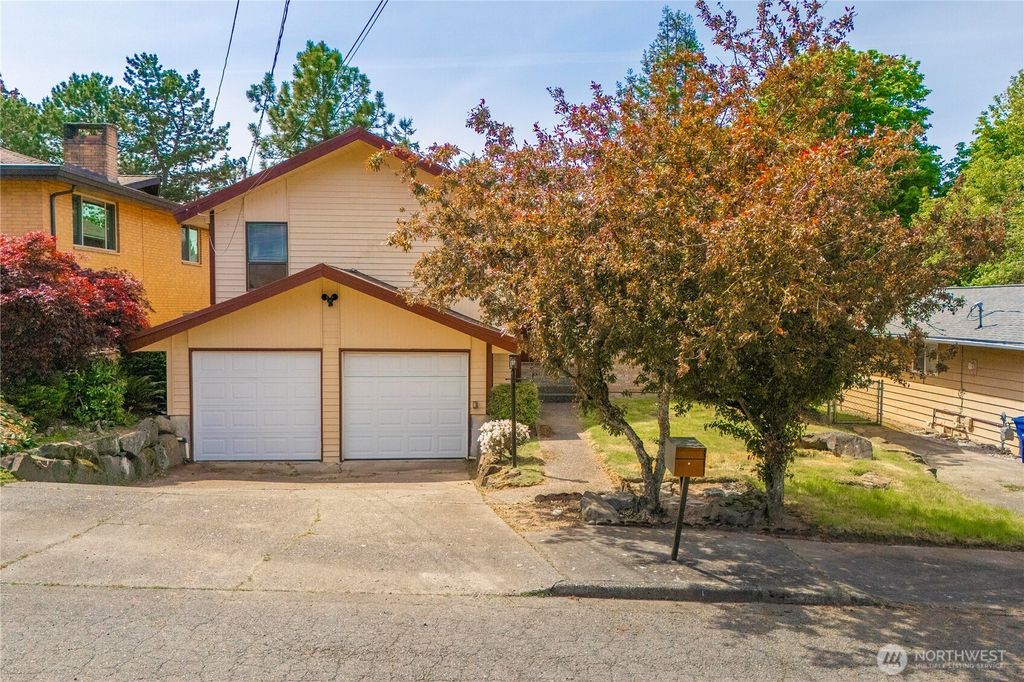 Photo of 11815 77th Avenue S, Seattle, WA 98178 (MLS # 2370028)