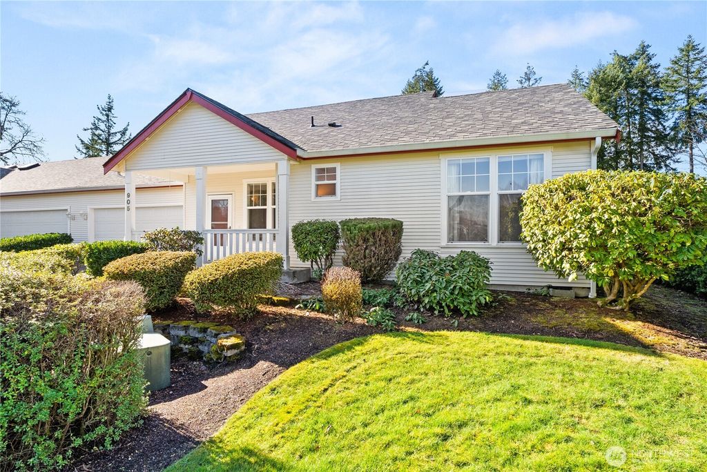 Photo of 905 Landing Way, Centralia, WA 98531 (MLS # 2479153)