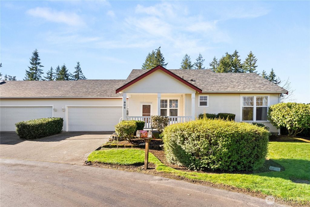 Photo of 905 Landing Way, Centralia, WA 98531 (MLS # 2479153)