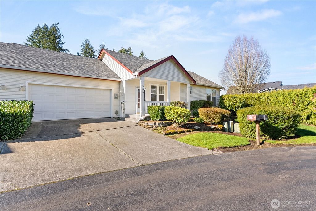 Photo of 905 Landing Way, Centralia, WA 98531 (MLS # 2479153)