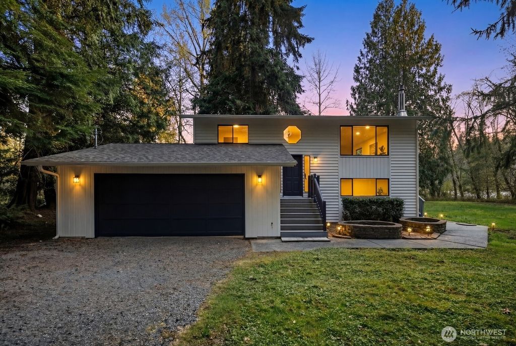 Photo of 6504 137th Drive NE, Lake Stevens, WA 98258 (MLS # 2505562)