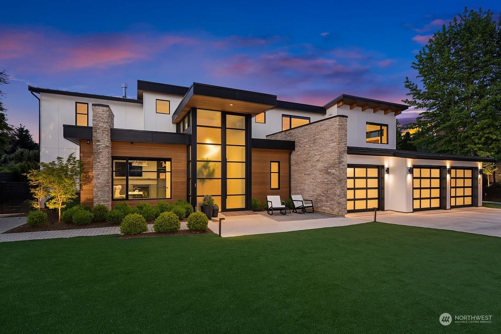 Photo of 5 Crescent Key Ky, Bellevue, WA 98006 (MLS # 2070653)