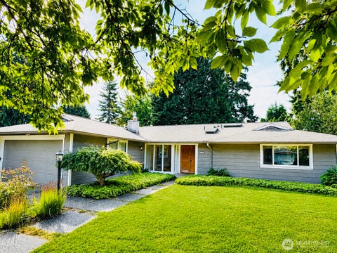 Photo of 10509 NE 197th Street, Bothell, WA 98011 (MLS # 2577373)