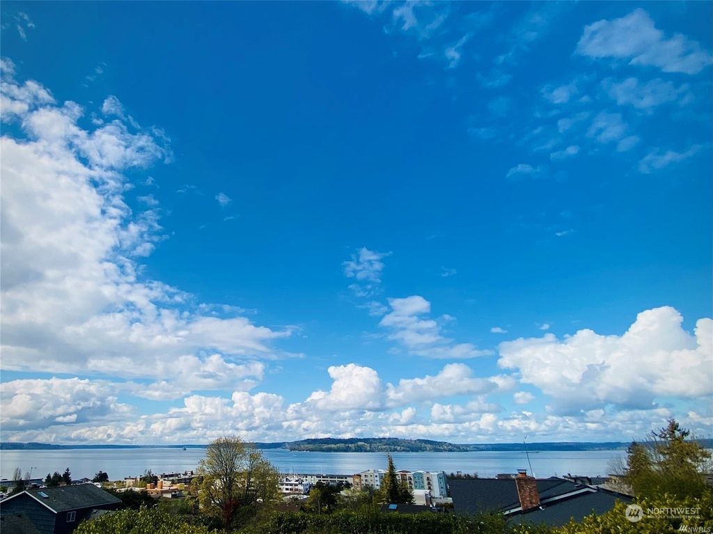 Photo of 22515 10th Avenue S, Des Moines, WA 98198 (MLS # 2039207)