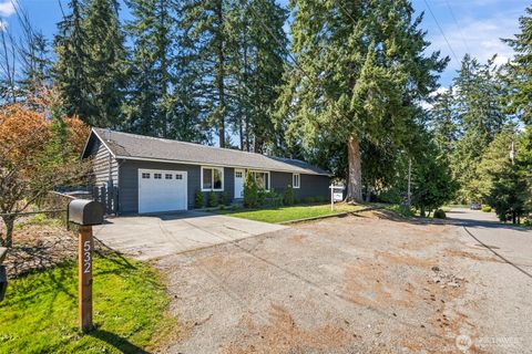 Photo of 532 Radey Street, Port Orchard, WA 98366 (MLS # 2504606)