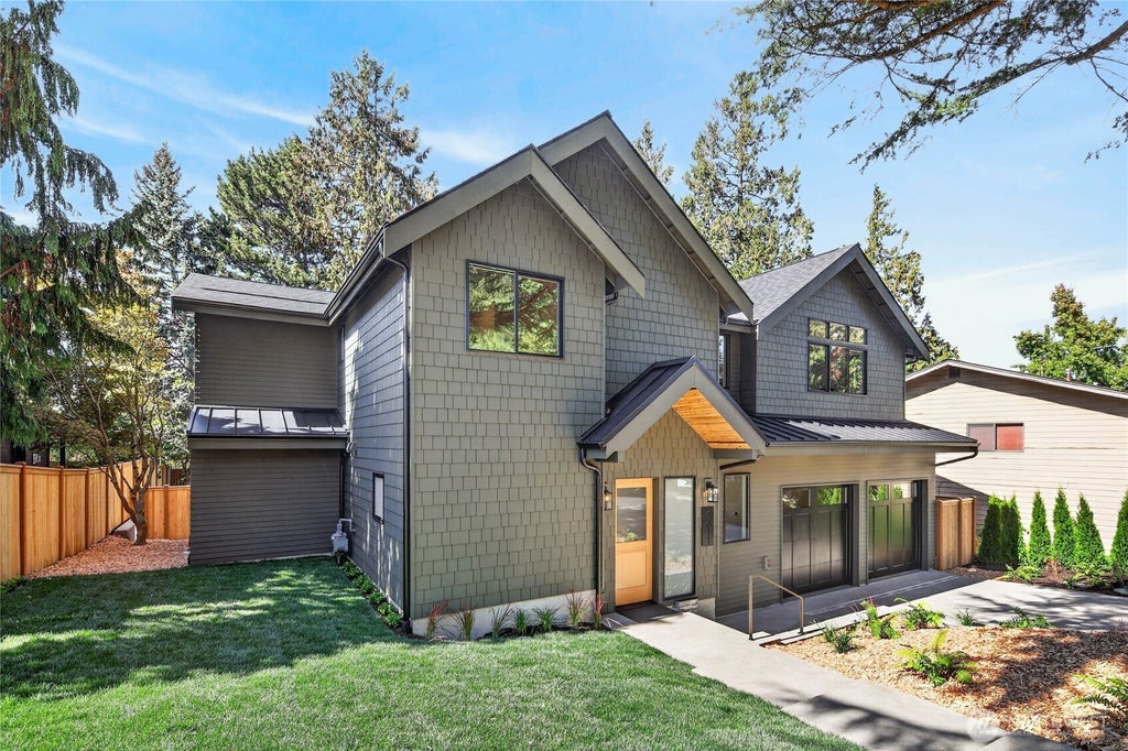 Photo of 5911 105th Avenue NE, Kirkland, WA 98033 (MLS # 2581094)