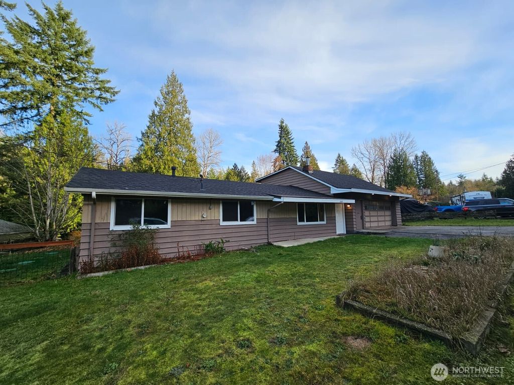 Photo of 13676 197th Avenue SE, Renton, WA 98059 (MLS # 2464233)