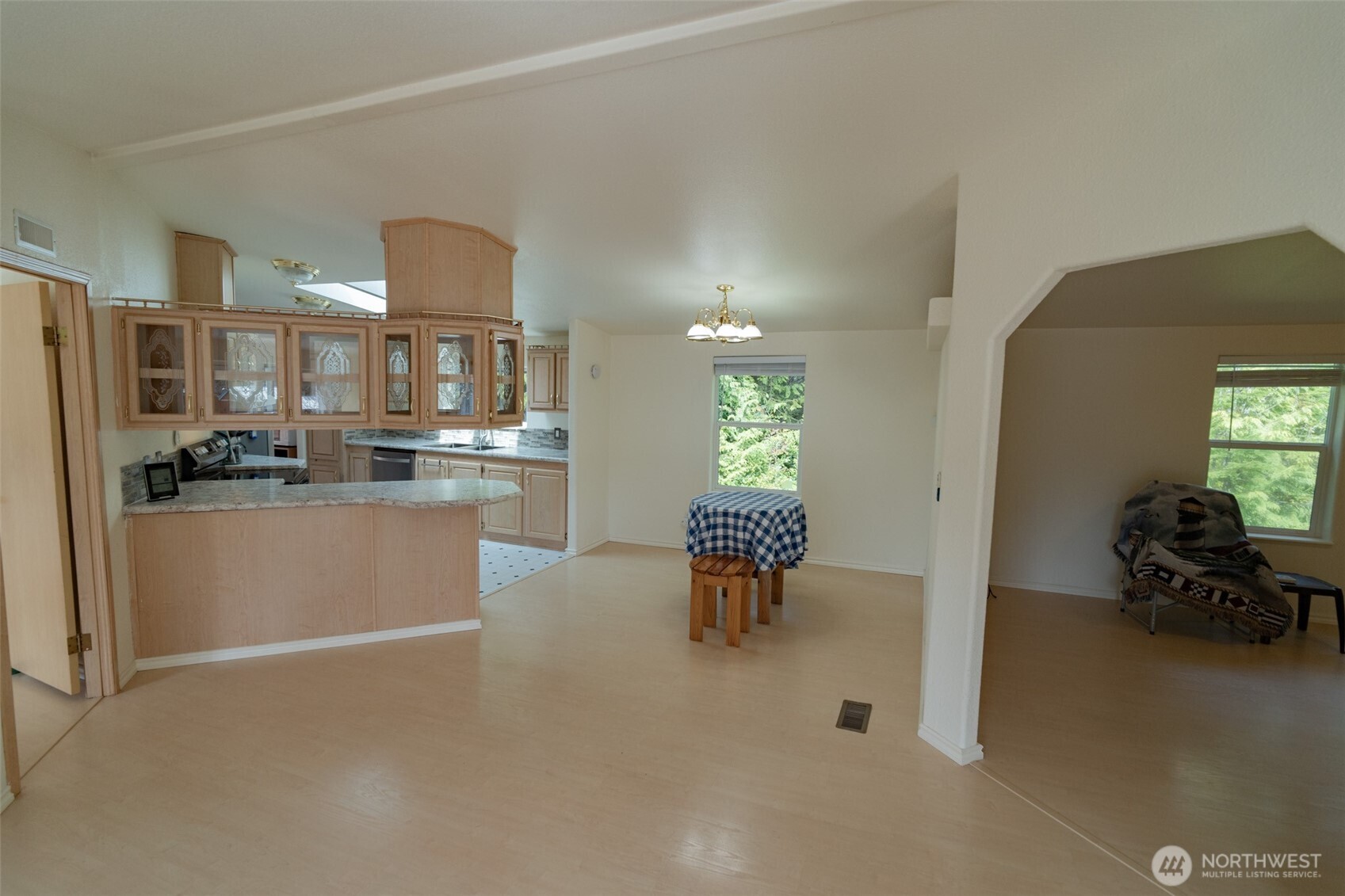31 Rainbow Ln