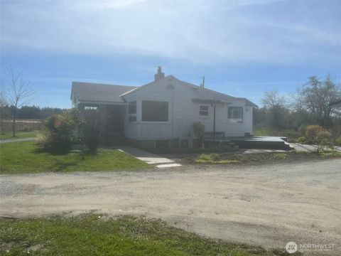 Photo of 22556 Franklin Road, Mount Vernon, WA 98273 (MLS # 2489895)