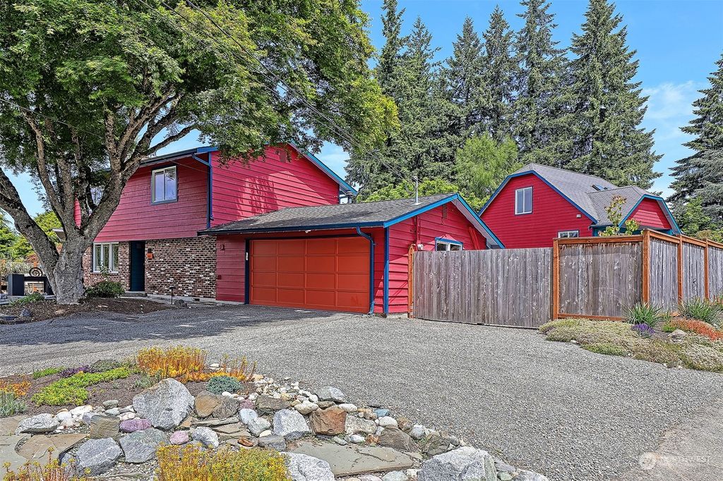 Photo of 14504 73rd Avenue NE, Kenmore, WA 98028 (MLS # 2125497)