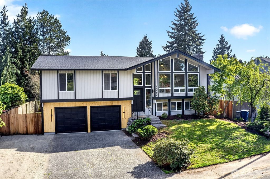Photo of 2625 SW 337th Street, Federal Way, WA 98023 (MLS # 2517045)