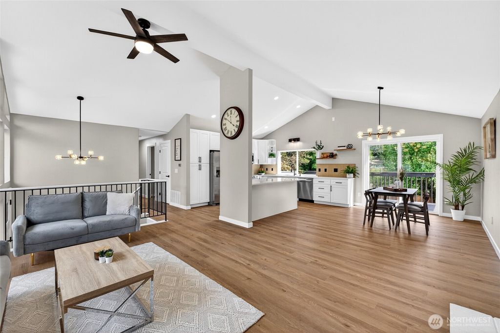 Photo of 2625 SW 337th Street, Federal Way, WA 98023 (MLS # 2517045)