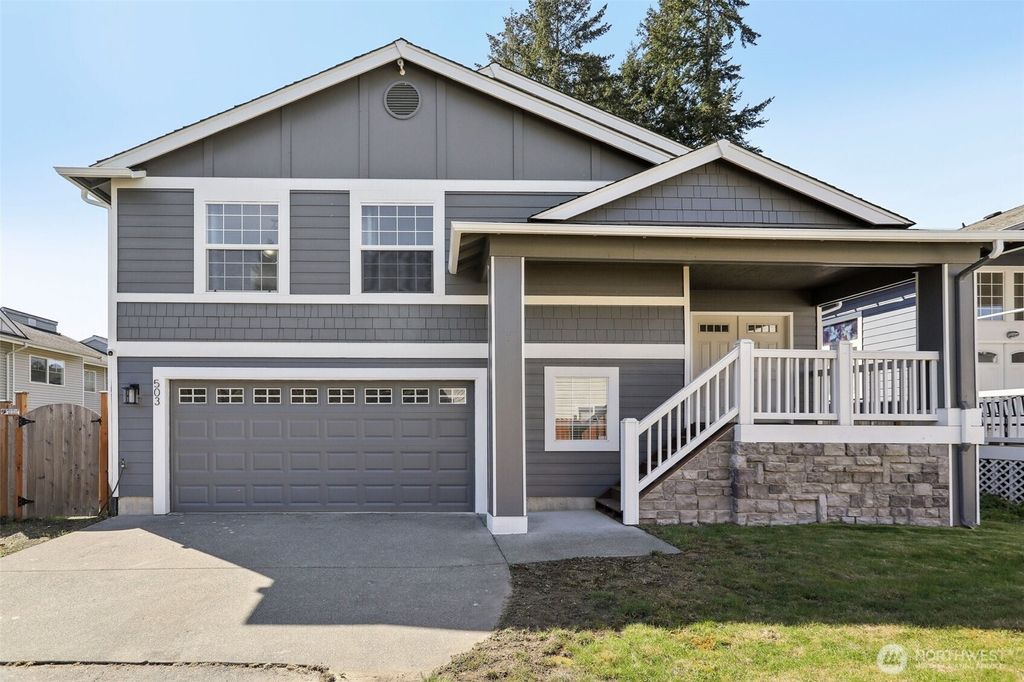 Photo of 503 Queen Avenue NE, Renton, WA 98056 (MLS # 2345049)