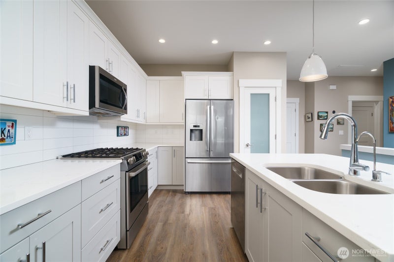 4938 Portalis Way 6