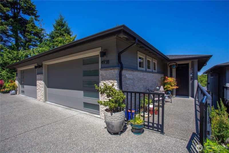 4938 Portalis Way 6