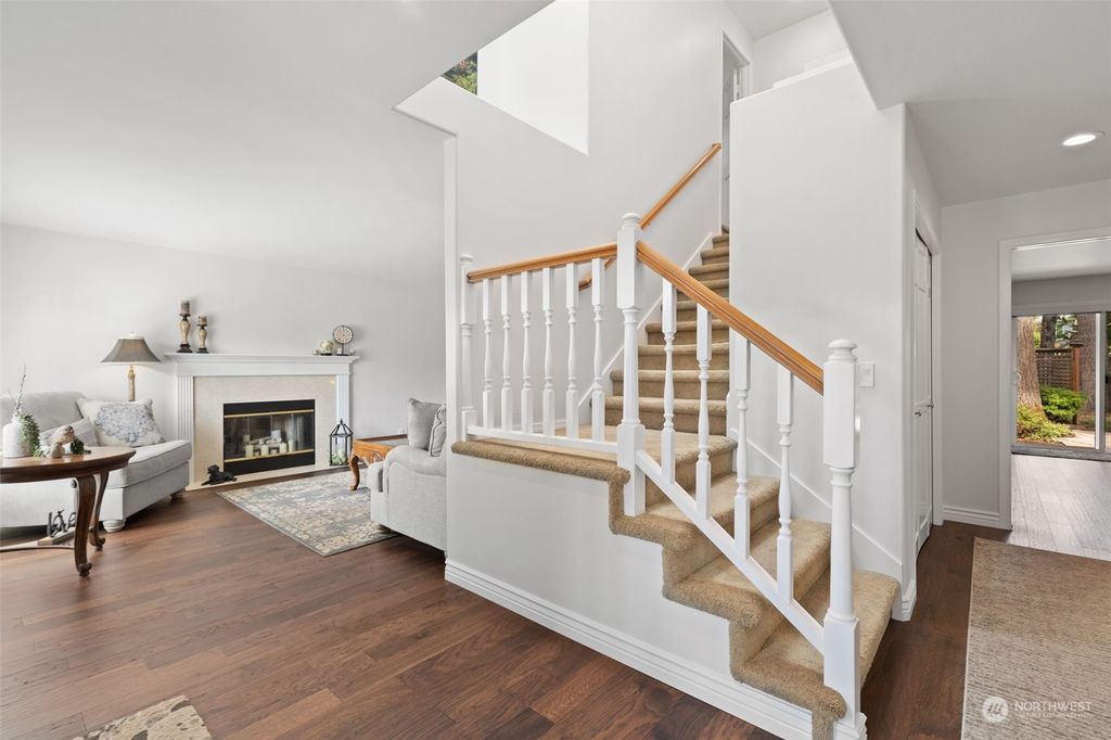 Photo of 5122 NE 17th Street, Renton, WA 98059 (MLS # 2154234)
