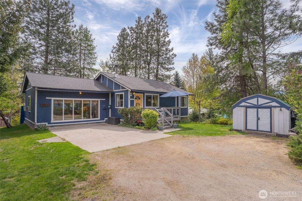 Photo of 524 Mine Street, Leavenworth, WA 98826 (MLS # 2499795)