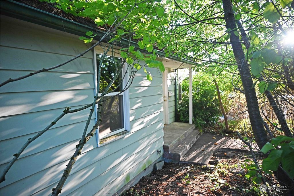 Photo of 7311 S 115th Street, Seattle, WA 98178 (MLS # 2153549)