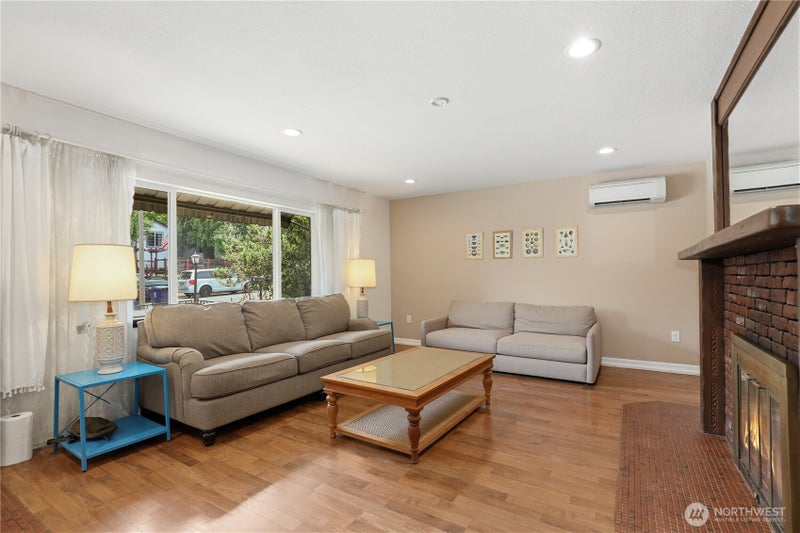 305 S 35th Street