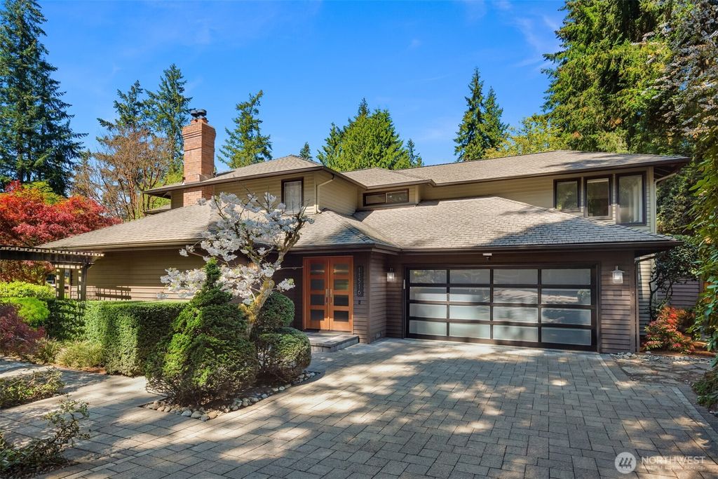 Photo of 11516 NE 103rd Place, Kirkland, WA 98033 (MLS # 2376552)