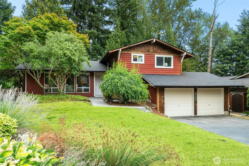 Photo of 10816 NE 154th Place, Bothell, WA 98011 (MLS # 2422121)