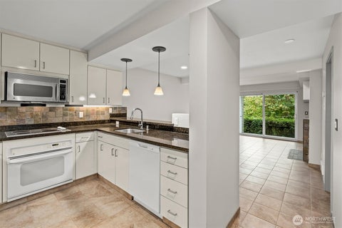 Photo of 1 Broadway #103, Tacoma, WA 98402 (MLS # 2592498)