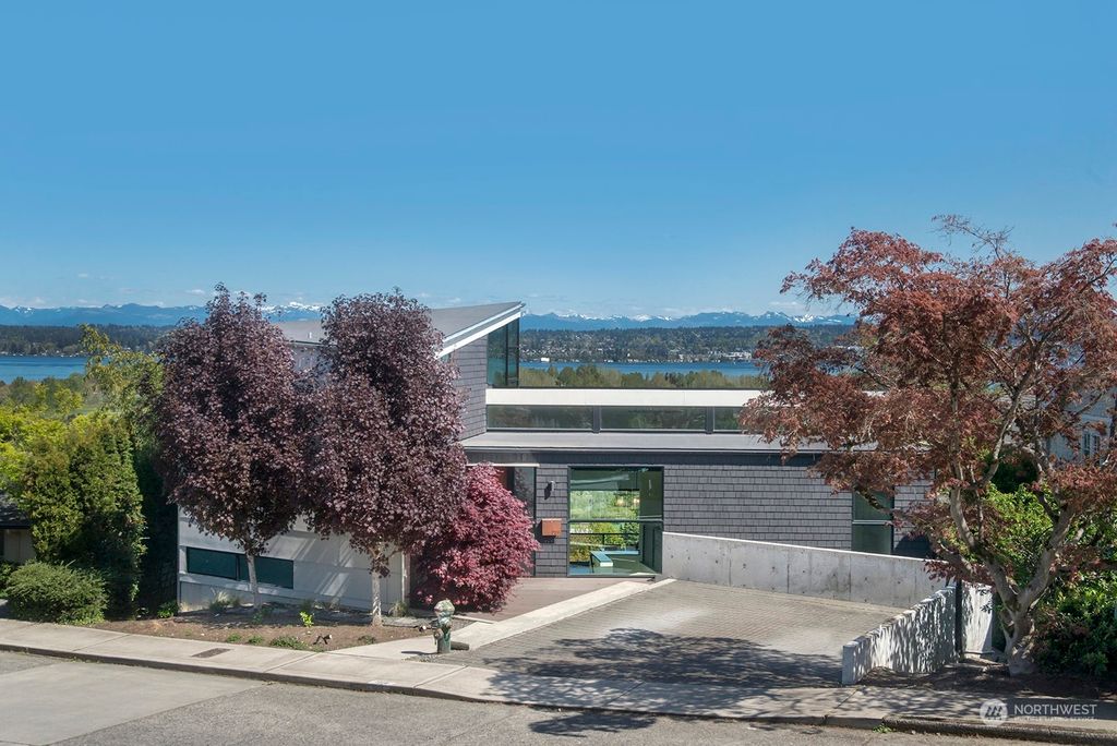 Photo of 7216 57th Avenue NE, Seattle, WA 98115 (MLS # 2229948)