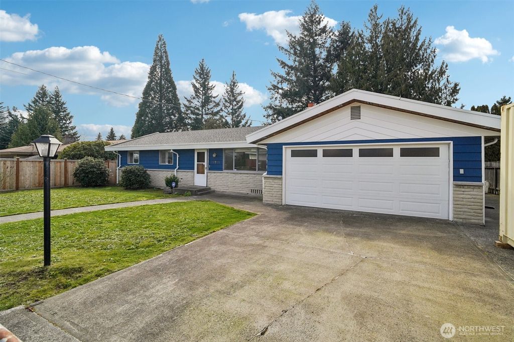 Photo of 21721 108th Place SE, Kent, WA 98031 (MLS # 2498175)