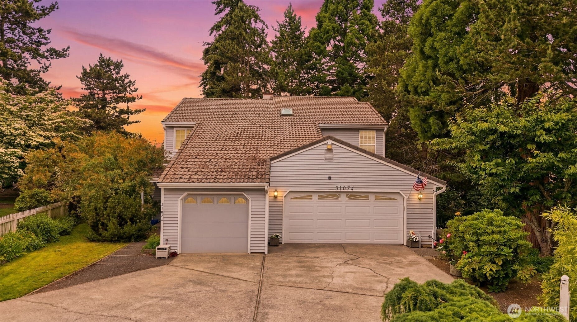 814 NE 185th