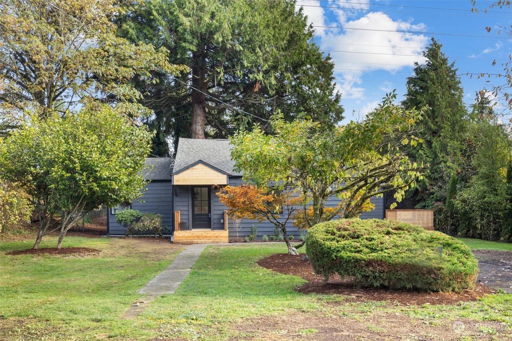 Photo of 7848 S 126th Street, Seattle, WA 98178 (MLS # 2326251)