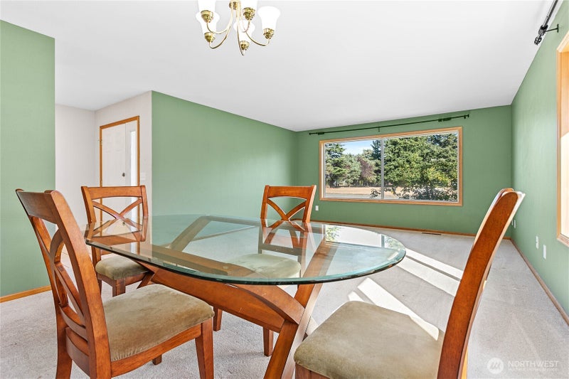 6891 Raspberry Drive