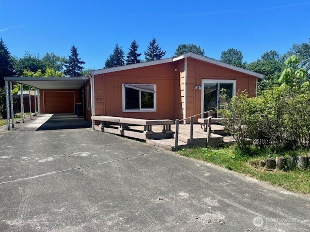 Photo of 17125 Woodcrest Drive NE, Bothell, WA 98011 (MLS # 2523751)
