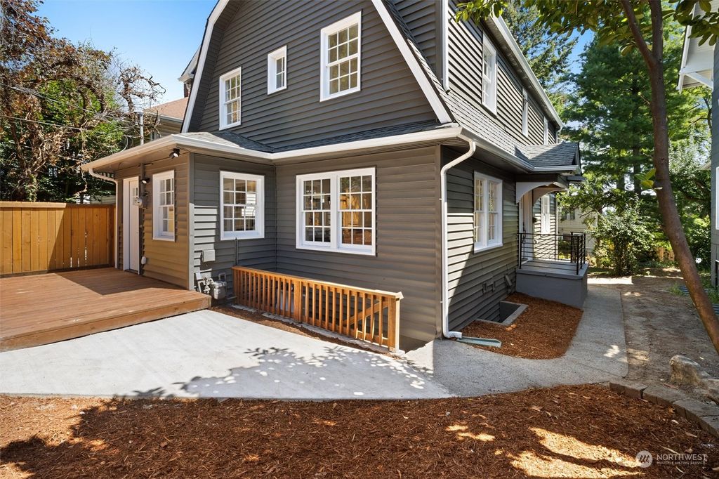 Photo of 5209 19th Avenue NE, Seattle, WA 98105 (MLS # 2267515)