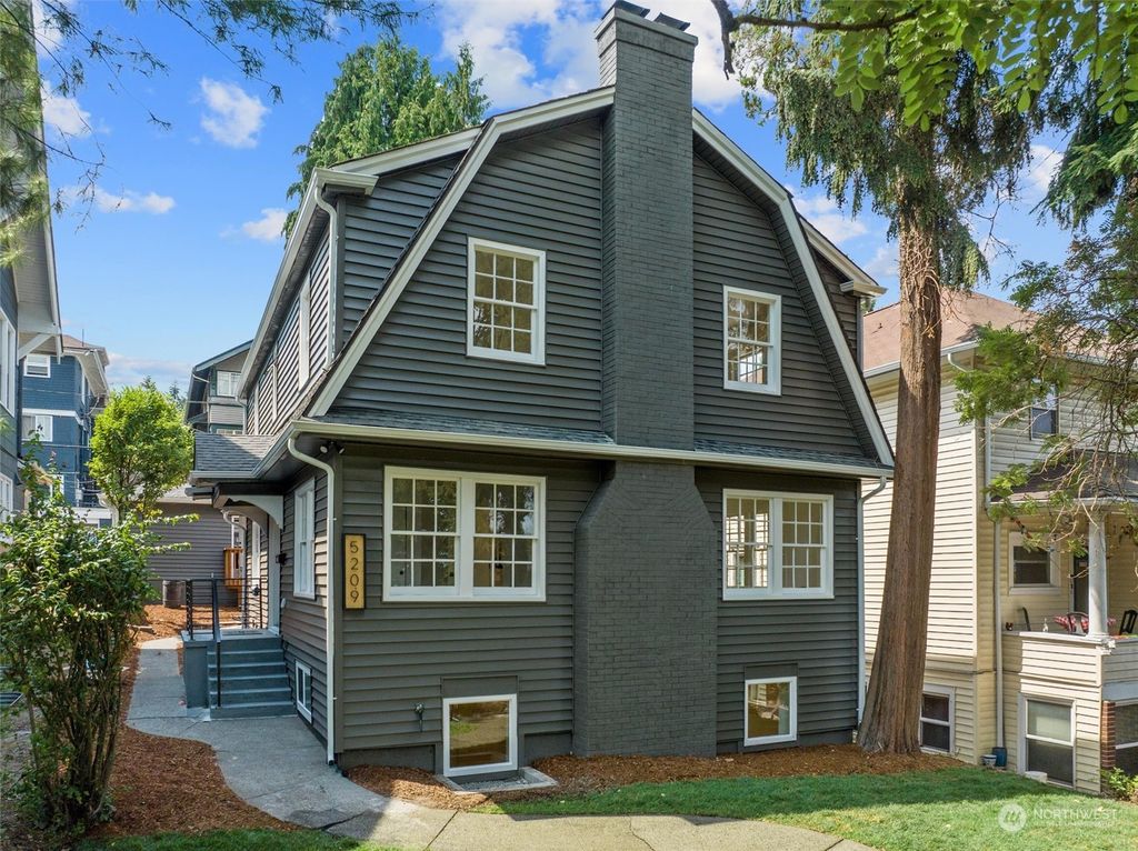 Photo of 5209 19th Avenue NE, Seattle, WA 98105 (MLS # 2267515)