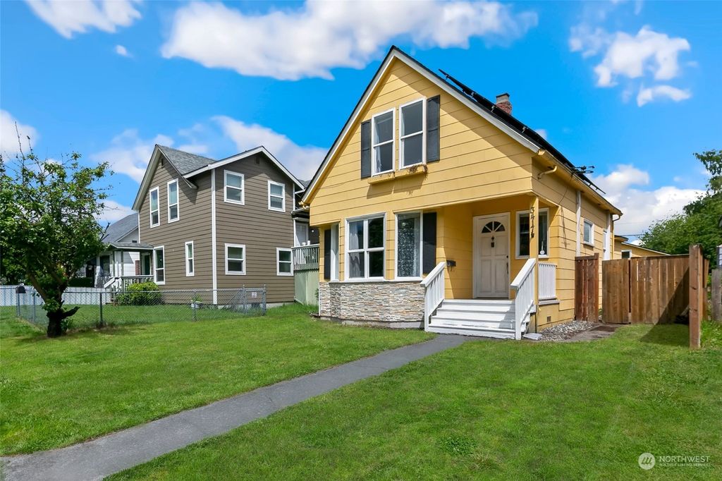 Photo of 3417 Wetmore Avenue, Everett, WA 98201 (MLS # 2244890)