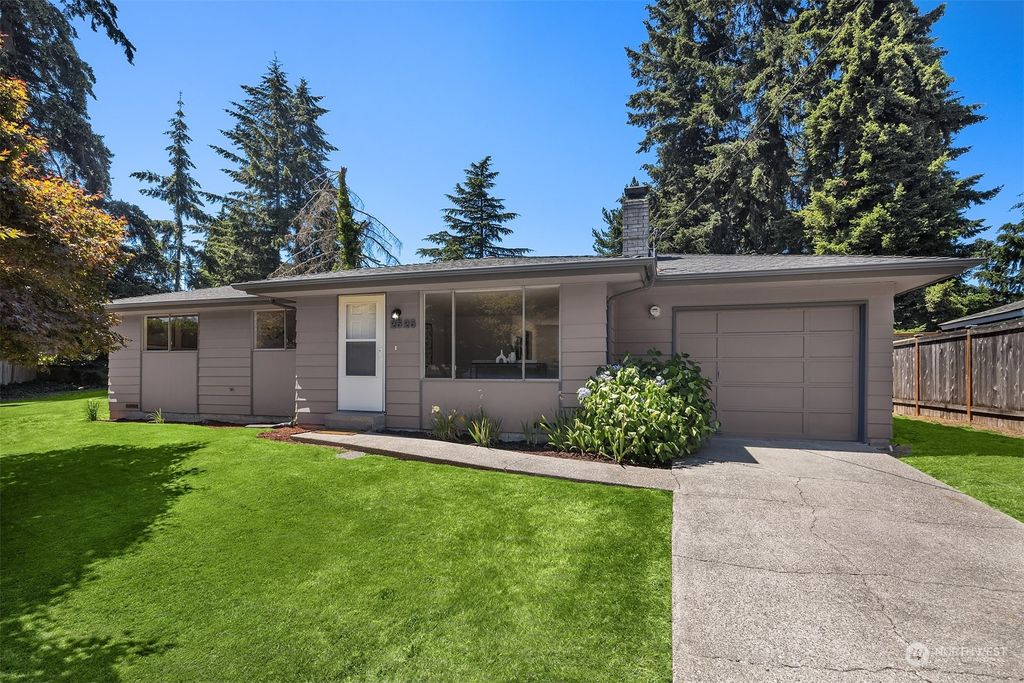 Photo of 2525 Edmonds Avenue NE, Renton, WA 98056 (MLS # 2263325)