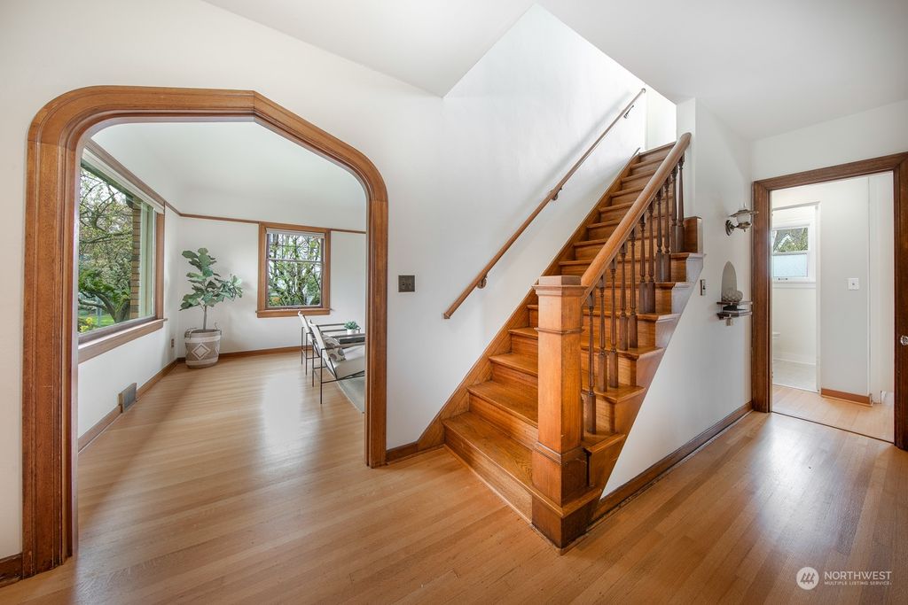 Photo of 6856 17th Avenue NE, Seattle, WA 98115 (MLS # 2215698)