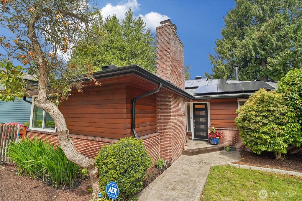 Photo of 4208 SW Roxbury Street, Seattle, WA 98136 (MLS # 2524959)
